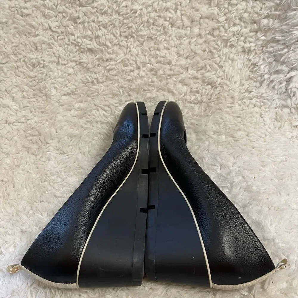 Betabrand All Weather Leather Black & White piping slip on wedge shoes SZ9